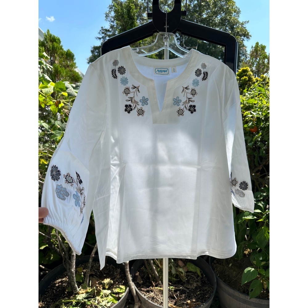 National Women White Floral Embroidered Split Neck Tunic Top XL NWT